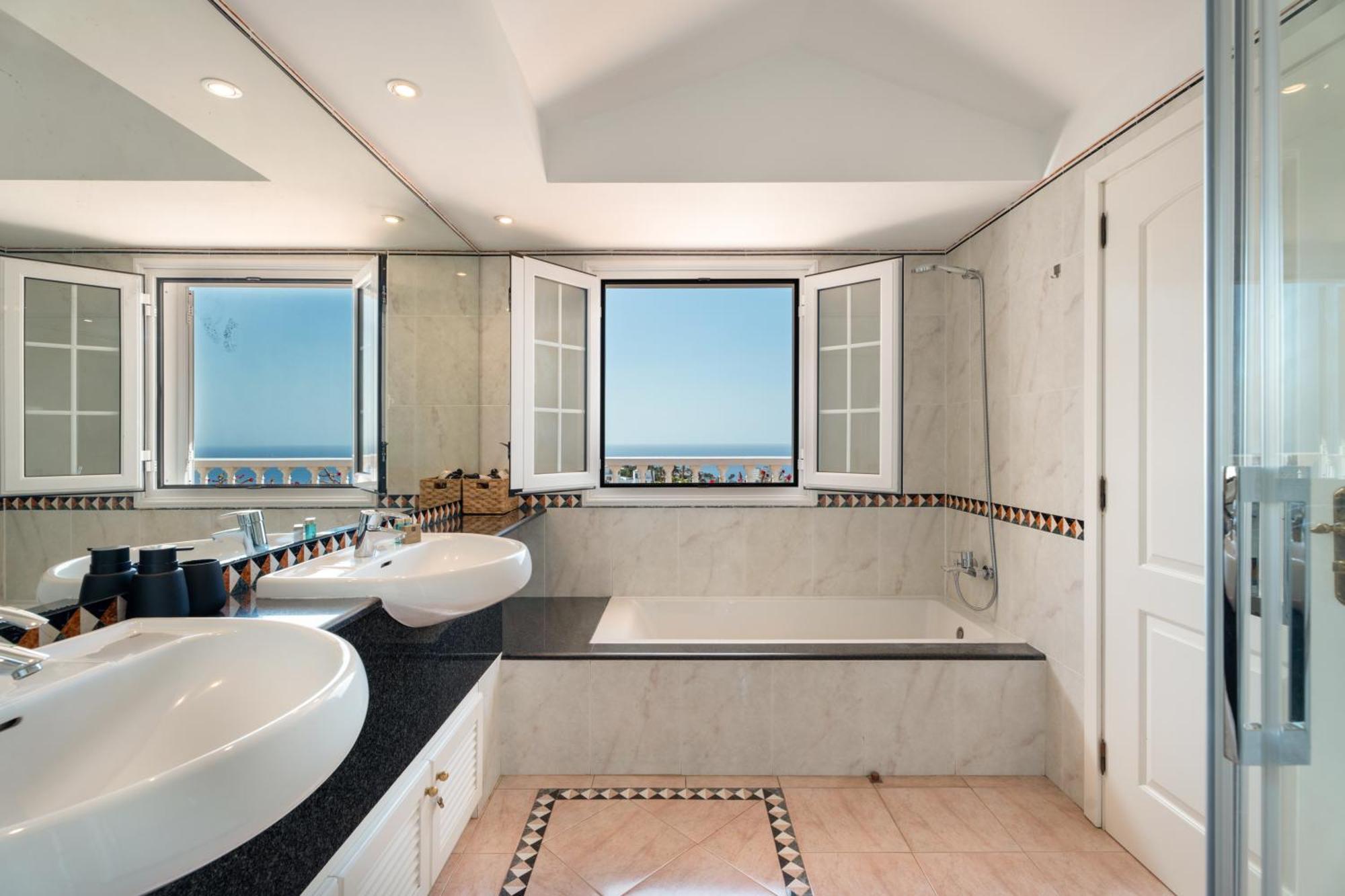 Villa Marbella-Private Heated Pool And Breathtaking View Costa Adeje  Exterior photo